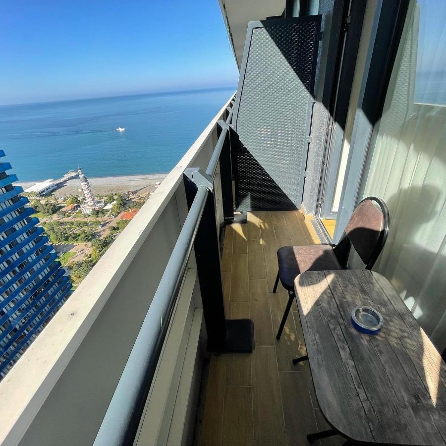 Manco Apartments Batumi Luaran gambar